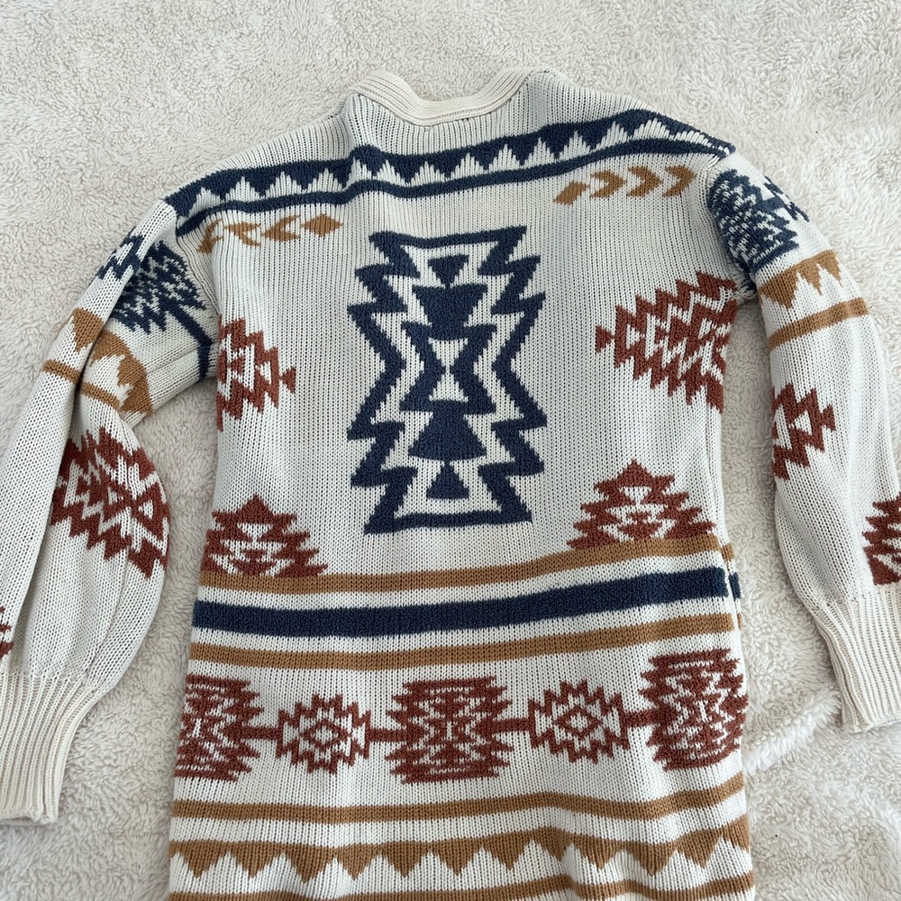 VICI Aztec Patterned Pocketed Cardigan Sweater - Picture 6 of 6